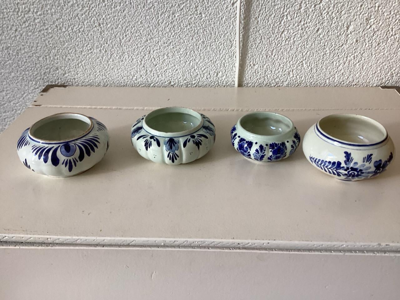 Delfblauw kommetjes 4 x.