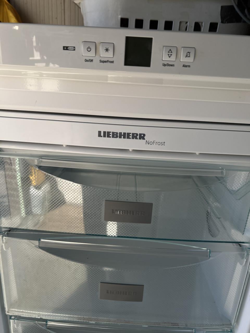 Vrijwel Nieuwe Liebherr NoFrost Vrieskast 226 liter energieklasse A+