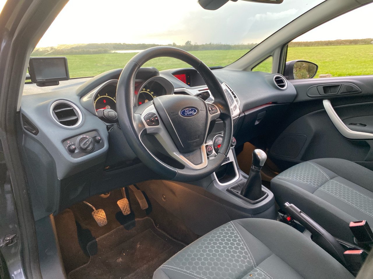 Erg nette Ford Fiësta Titanium 1.6 Ti-vct 5DR slechts 130.000km
