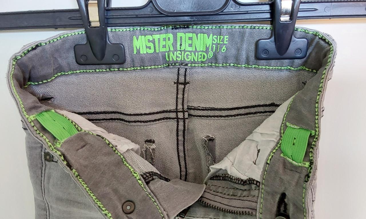 Lichtgrijze korte spijkerbroek van de Scapino in maat 116