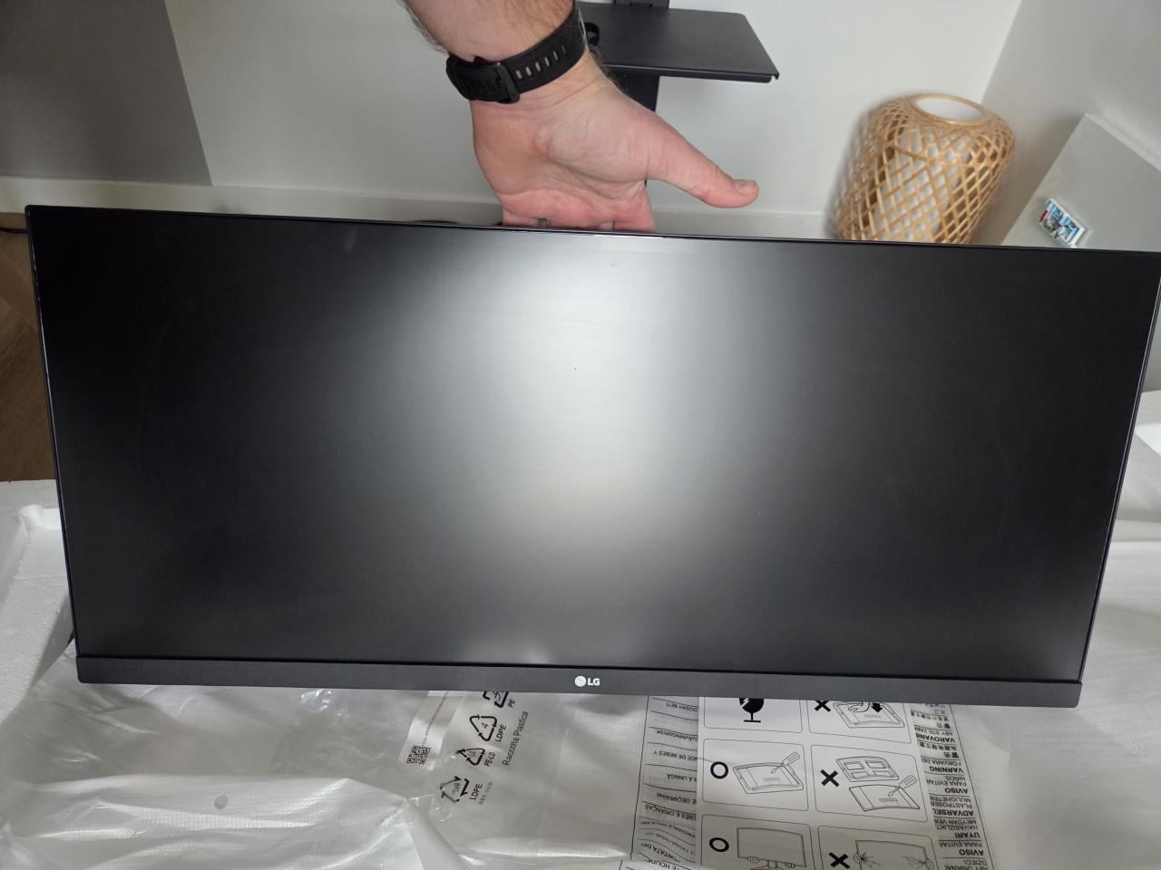 Samsung 29wl500 met beugel - 29" ultrawide