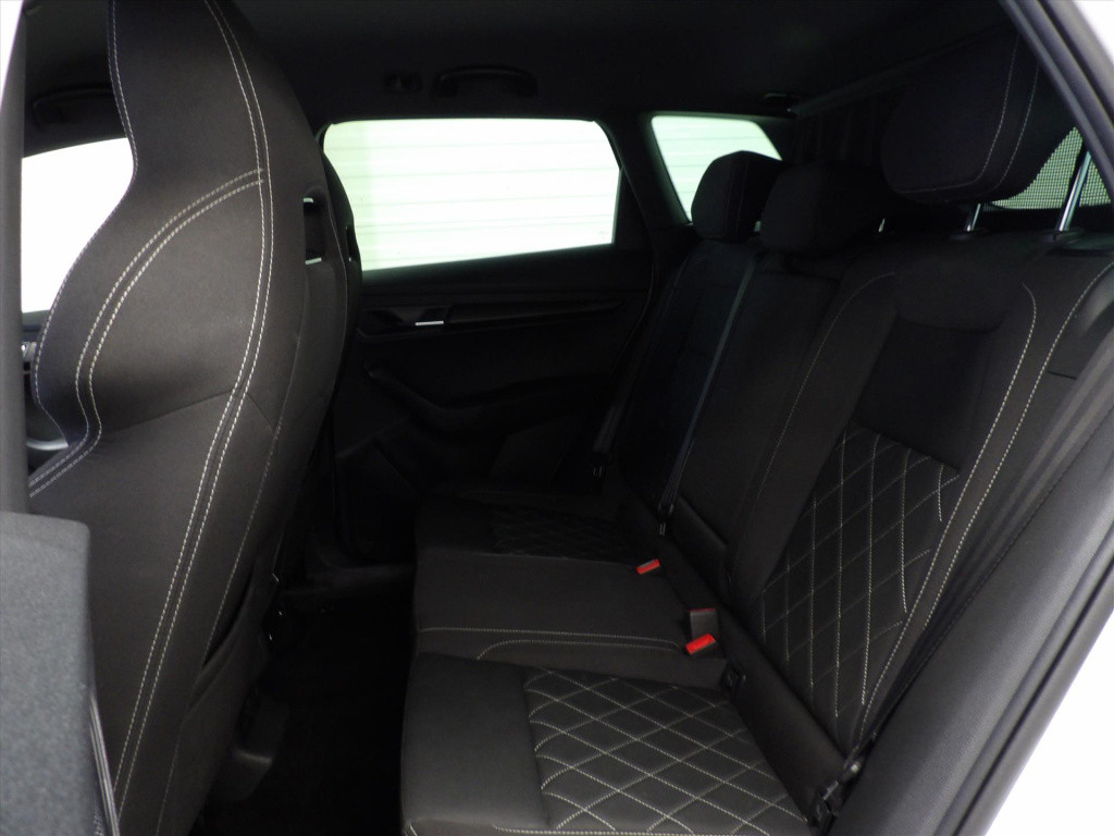 Skoda Karoq 1.5 tsi act greentech 150pk dsg-7 sportline business