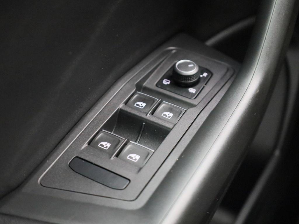 Volkswagen T-roc cabrio 1.5 tsi r-line | automaat | beats audio | stoelverw