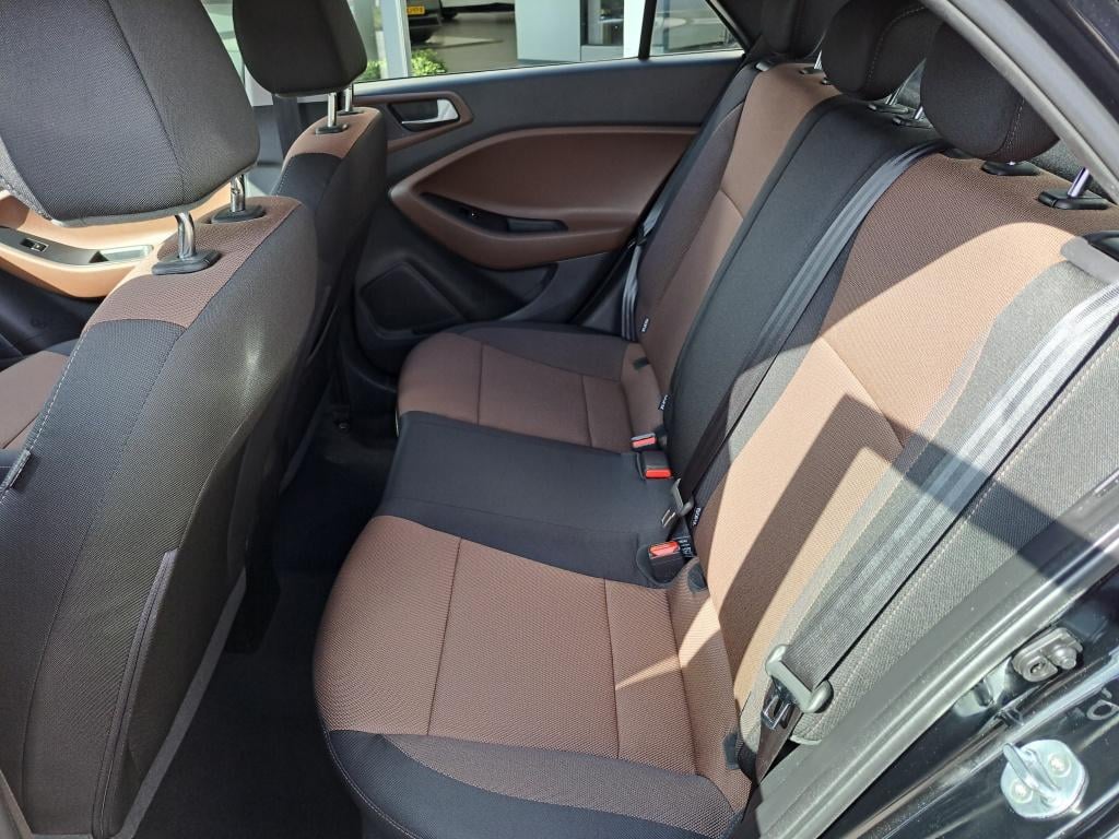 Hyundai I 20 1.0 t-gdi comfort | navi | lm velgen | all season banden | ach