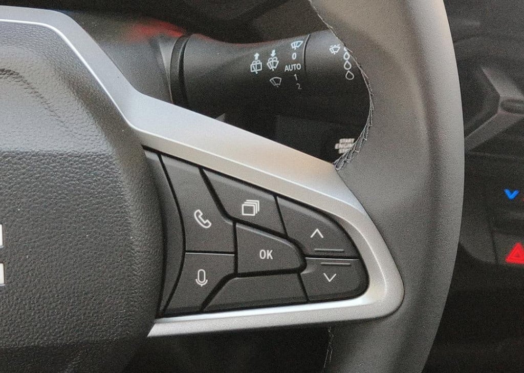 Dacia Duster 1.6 hybrid 140 journey
