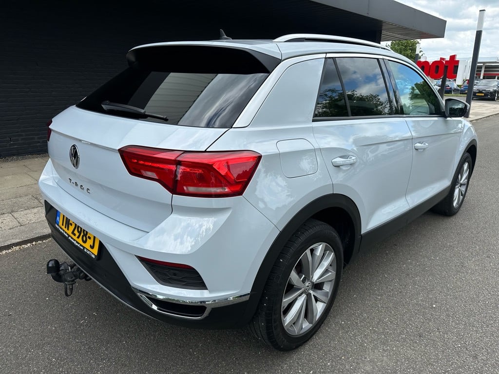 Volkswagen T-roc 1.0 tsi style // led koplampen // trekhaak //