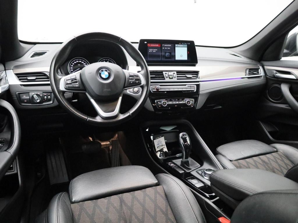 BMW X1 sdrive18i business edition | automaat | navigatie | head-up display
