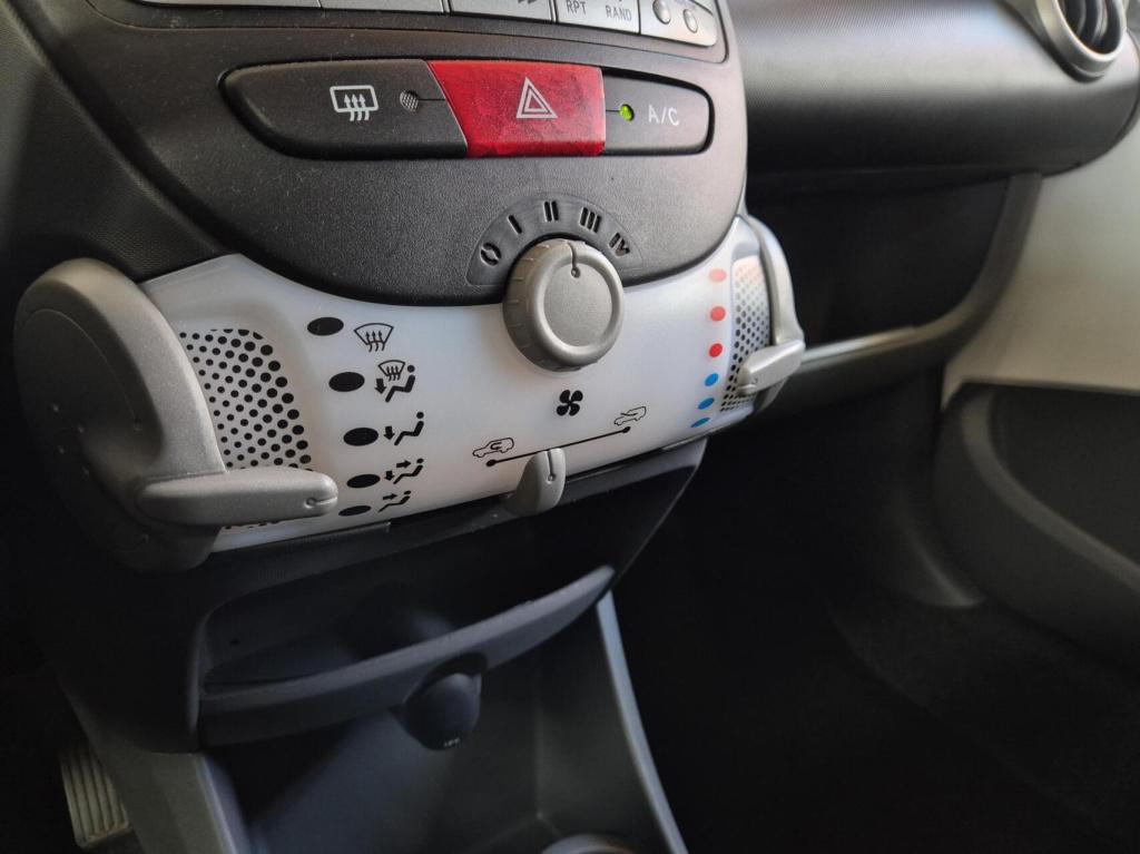 Peugeot 107 1.0-12v xr origineel nl / 5-deurs / airco