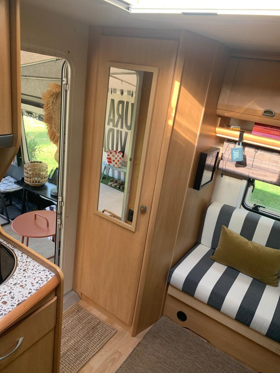 Mooie in zeer goede conditie en volledig gestyled hobby 400 de luxe