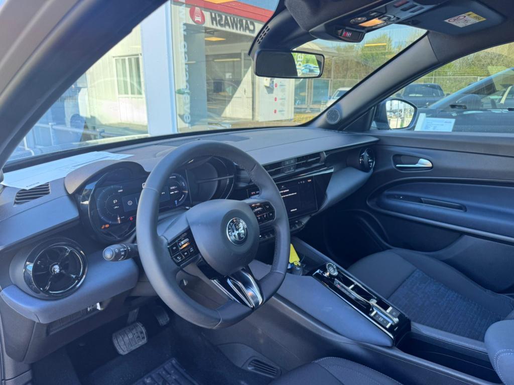 Alfa Romeo Junior elettrica 54 kwh