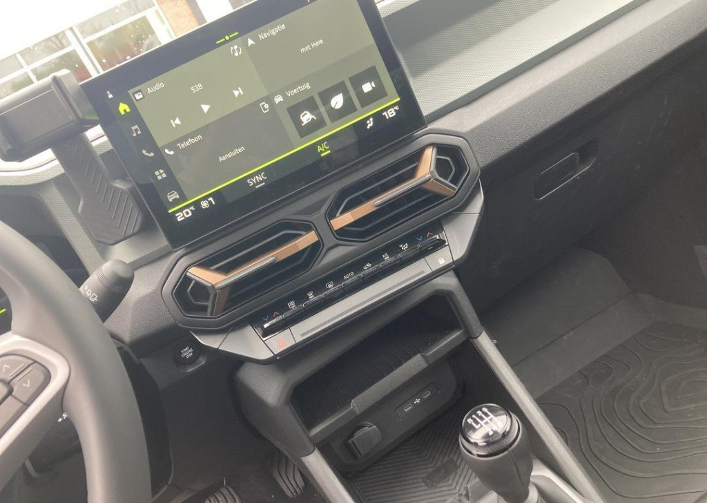 Dacia Bigster 1.2 mild hybrid 140 extreme - demo
