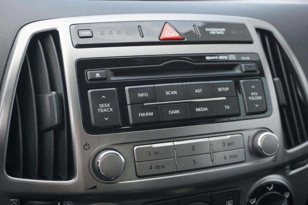 Hyundai I 20 1.2i i-drive airco / elektr. ramen / lm velgen / apk t/m 02-20
