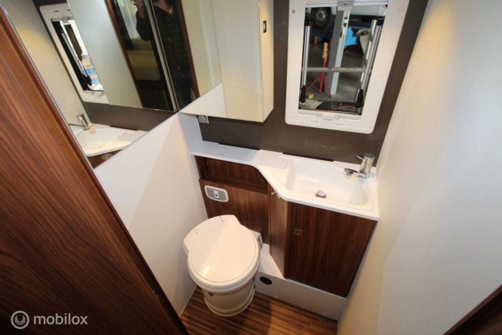Adria Onbekend coral s 670sl