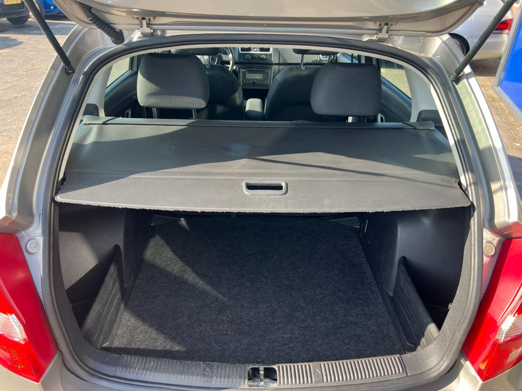 Skoda Fabia combi 1.4-16v ambition business line, airco, trekhaak enz...