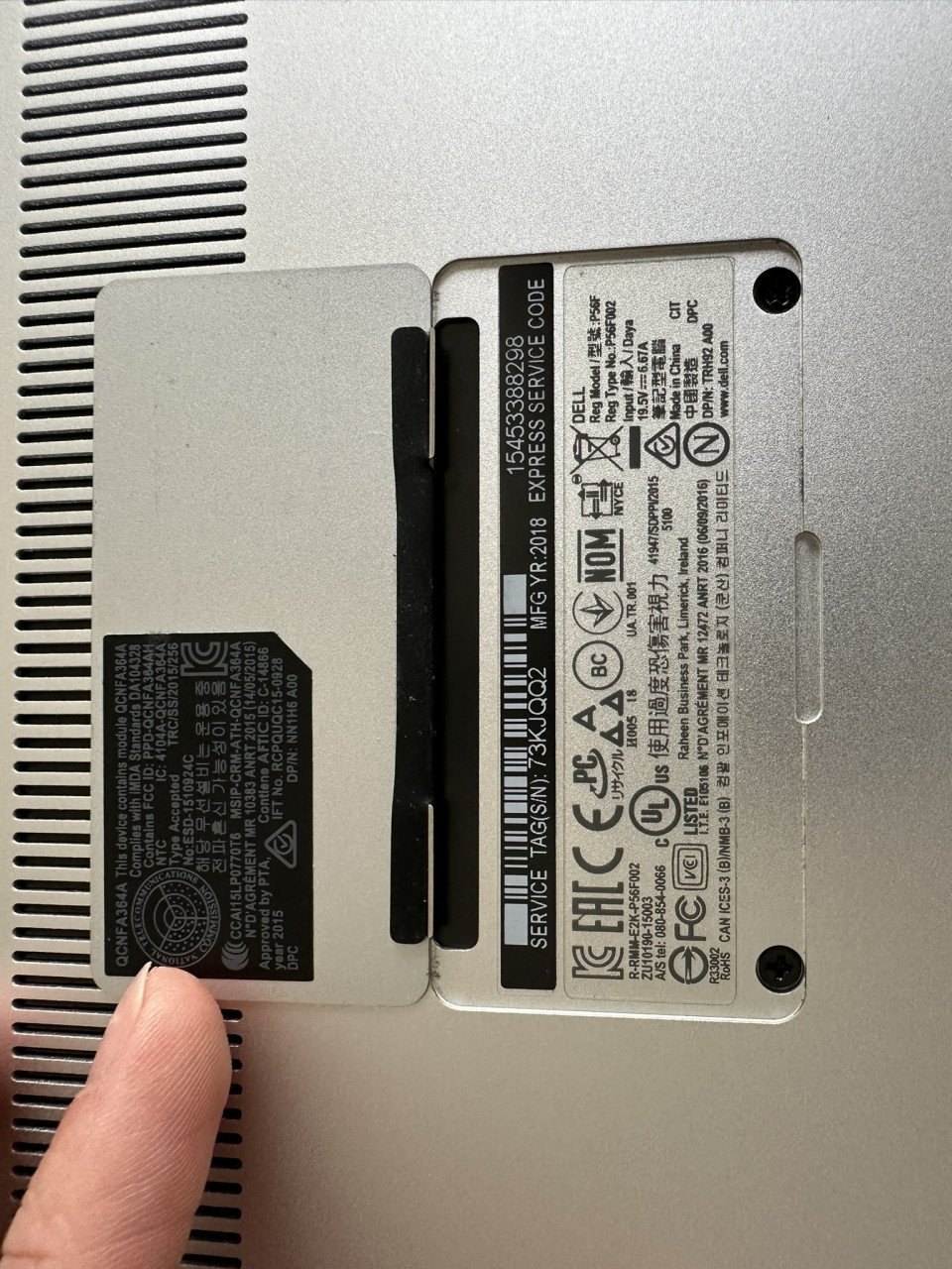 Dell XPS 15 9570 met originele aktetas en accessoires