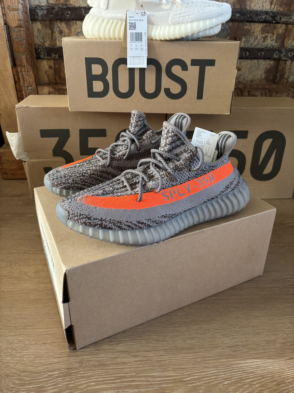 YEEZY 350 V2 Beluga Reflective maat 46