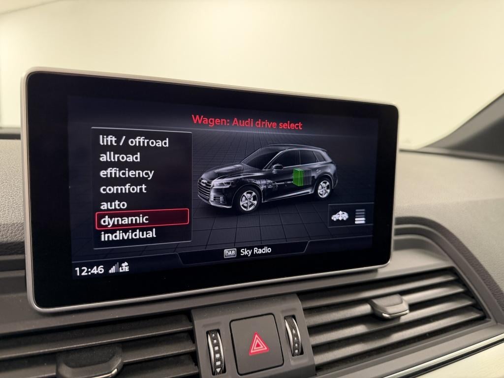 Audi Q5 50 tfsi e s edition | luchtvering | trekhaak | panoramadak |