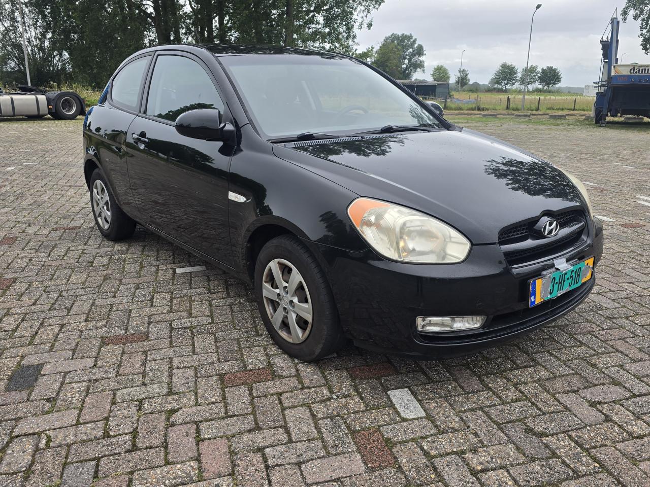 Hyundai Accent 1.4i Dynamic [12 maanden apk en een onderhoudsbeurt]