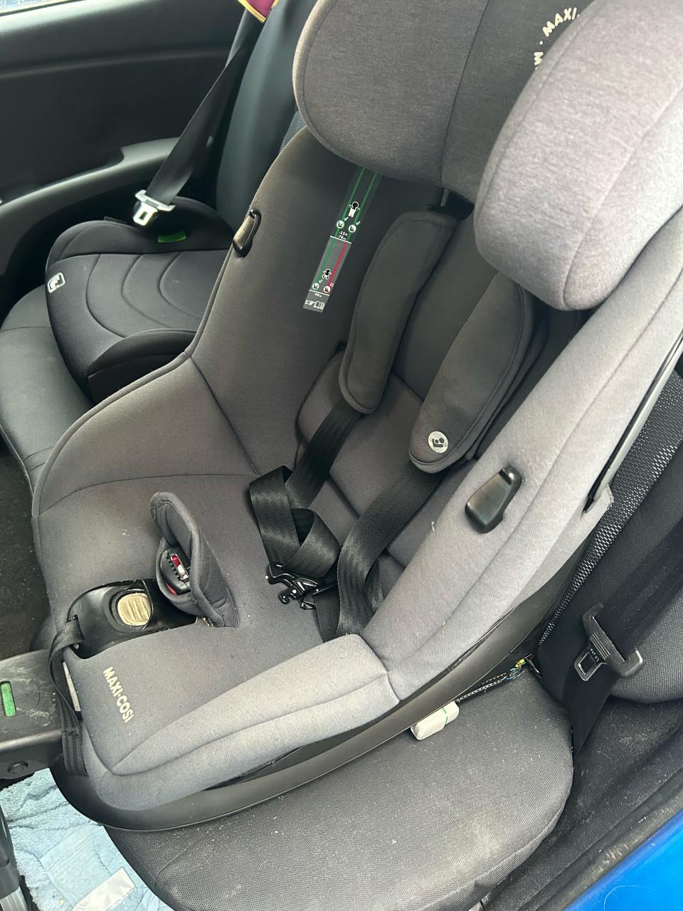 Maxi cosi i-size autostoel 360 graden (0-4 jaar)