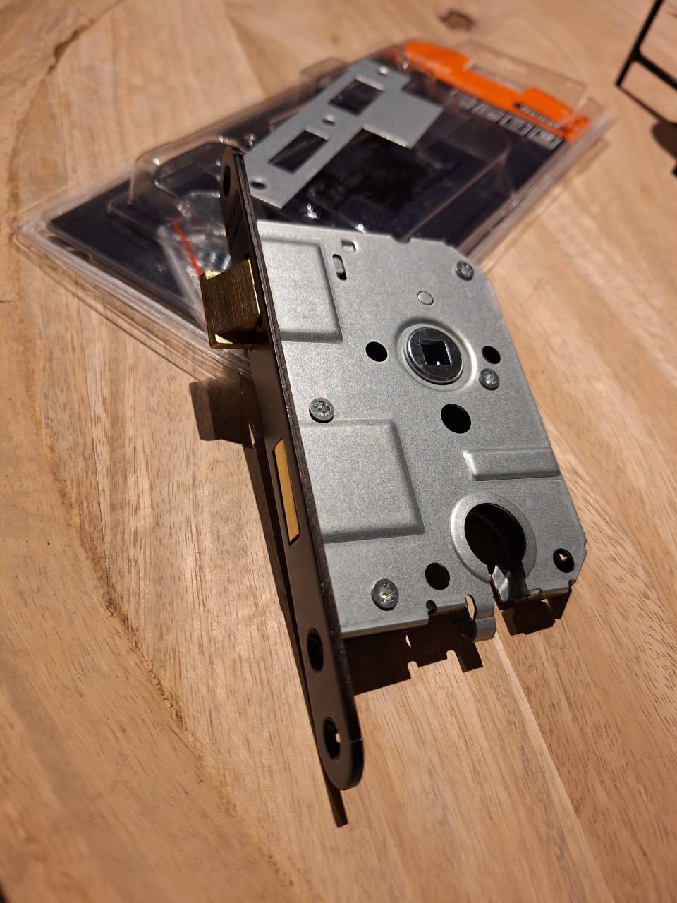 Nemef deurslot 1269/3, zwart gelakte voorplaat