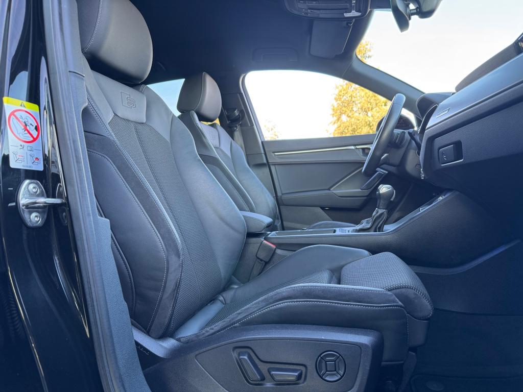 Audi Q3 35 tfsi 3x s line * matrix led * keyless * stoelverwarming