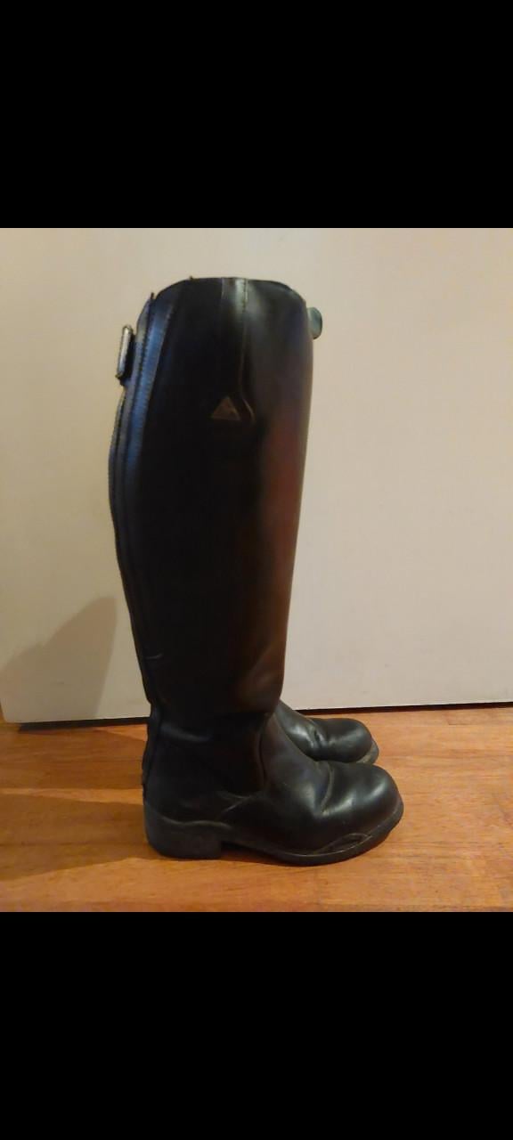 Rijlaarzen Mountain horse