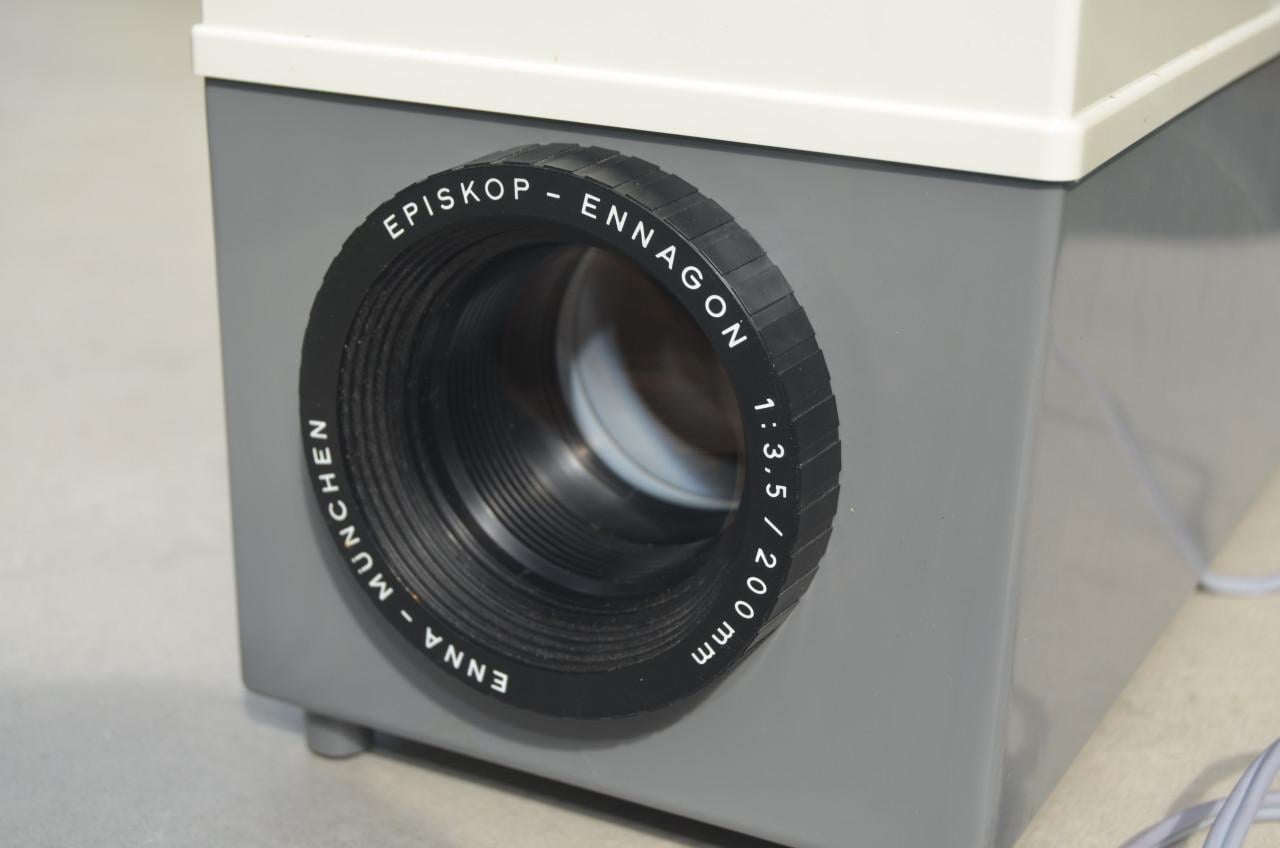 Ennascop 3000 projector voor o.a. ansichtkaarten (en foto's)