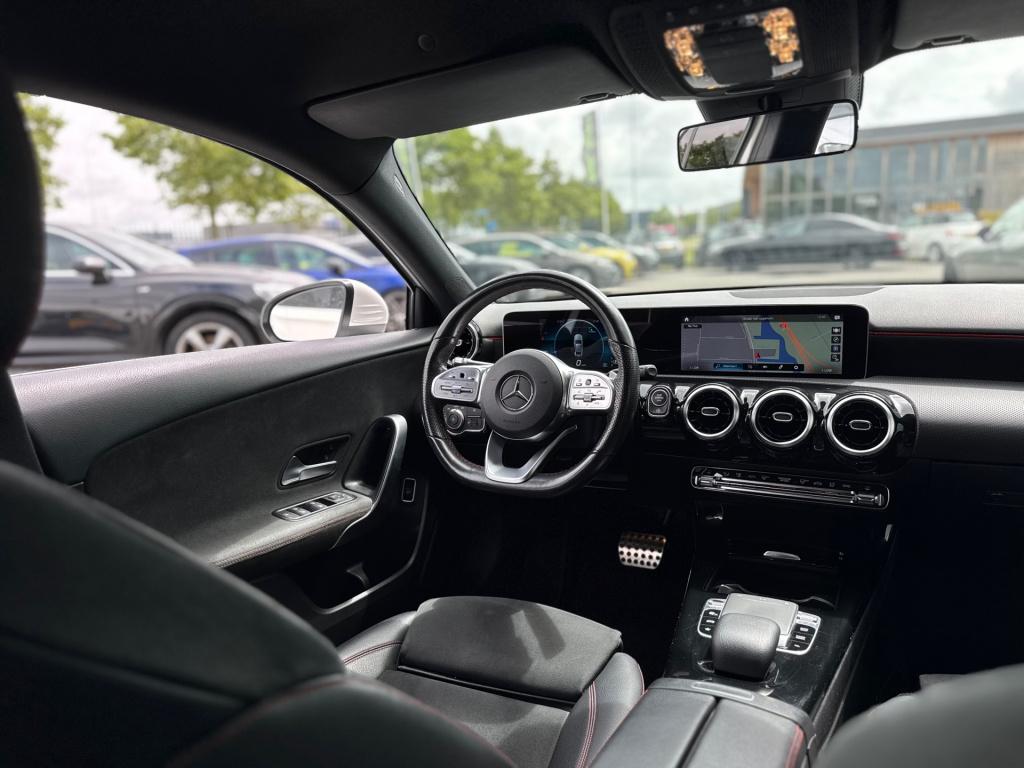 Mercedes-Benz A-Klasse 200 amg edition premium plus * camera * carplay * 18