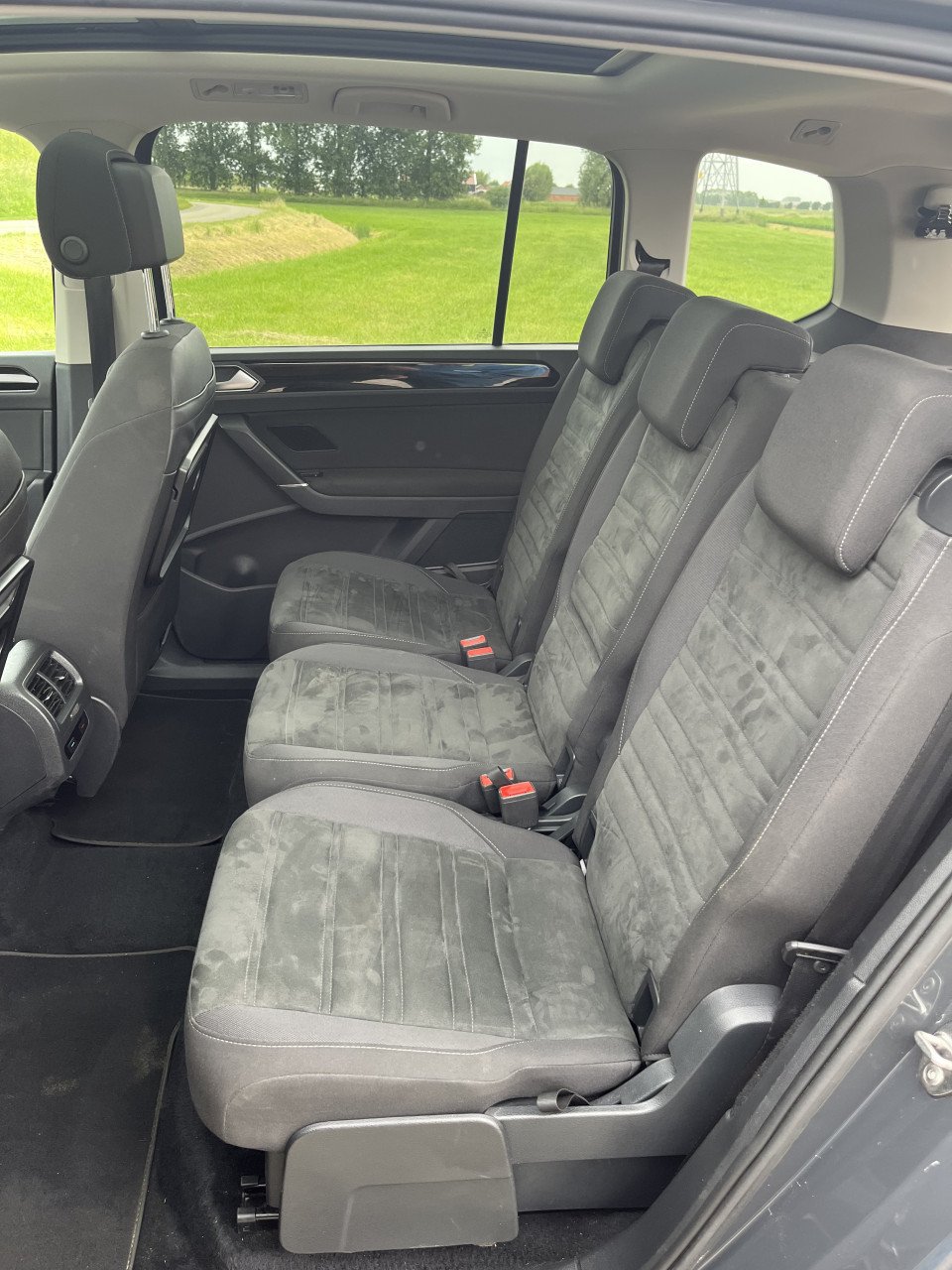 Volkswagen Touran 1.4 TSI 110KW/150PK 7-DSG 2015 Grijs