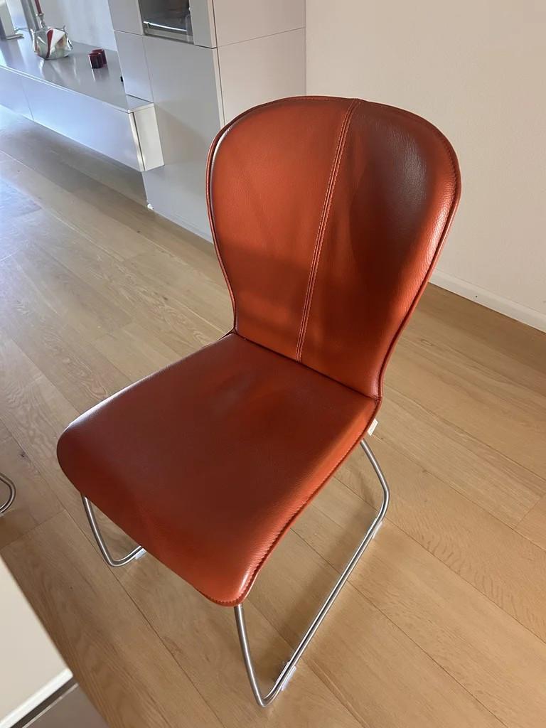 Eettafel (uitschuifbaar) met 4 stoelen - Modern - in zeer goede staat