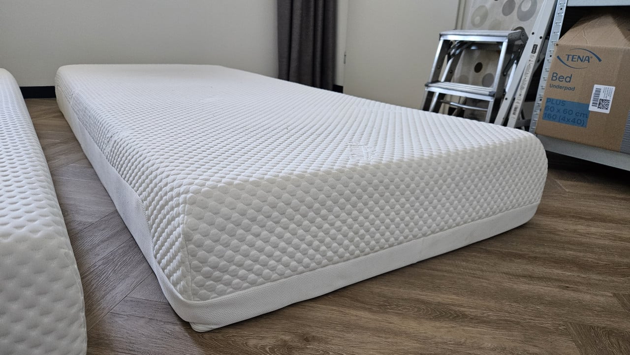 TEMPUR matras 2X ( serie CLOUD, 22 cm dik )