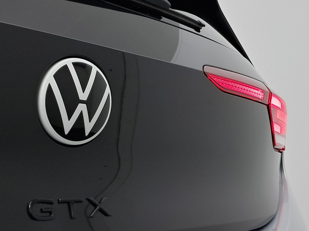 Volkswagen Id.3 gtx performance 79 kwh accu, 240 kw / 326 pk hatch