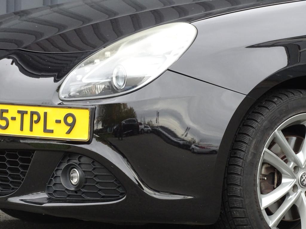 Alfa Romeo Giulietta 1.4 t distinctive 170pk automaat | bluetooth