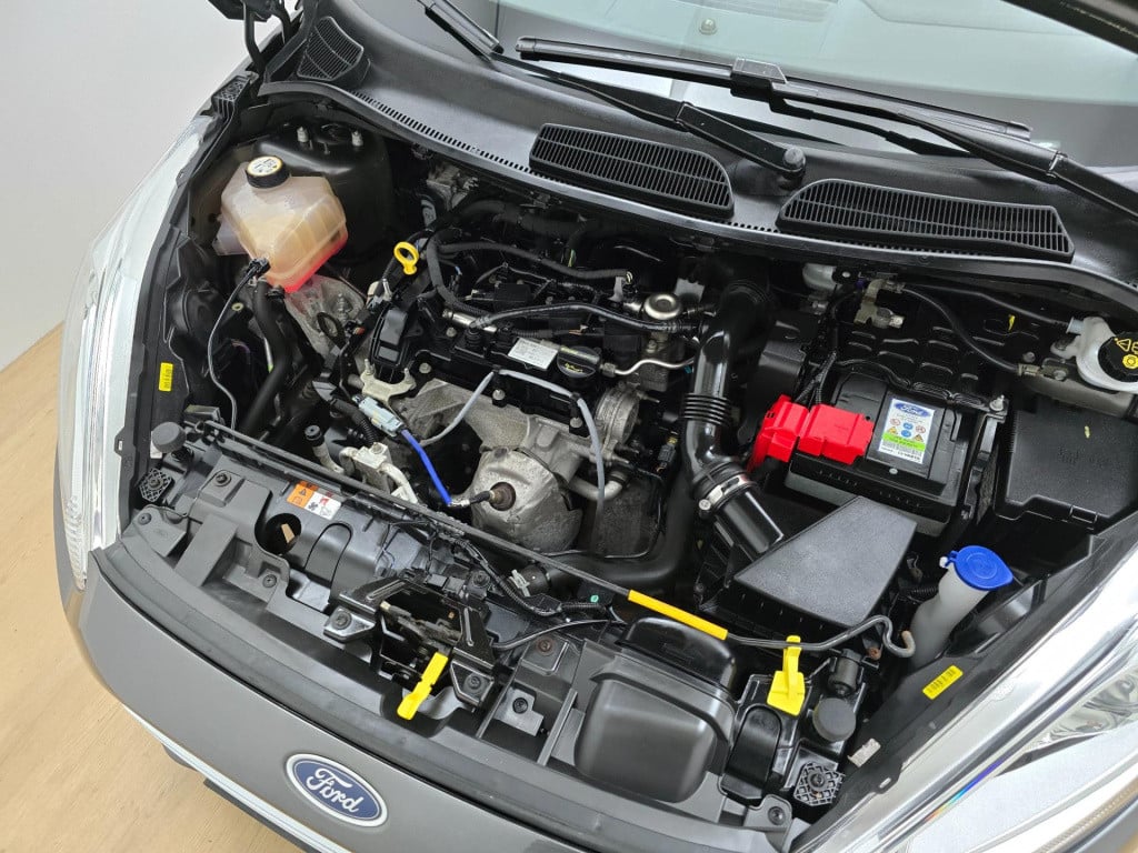Ford Fiesta occasion 1.0 style met airco en 5 deurs uitvoering | tweedehand
