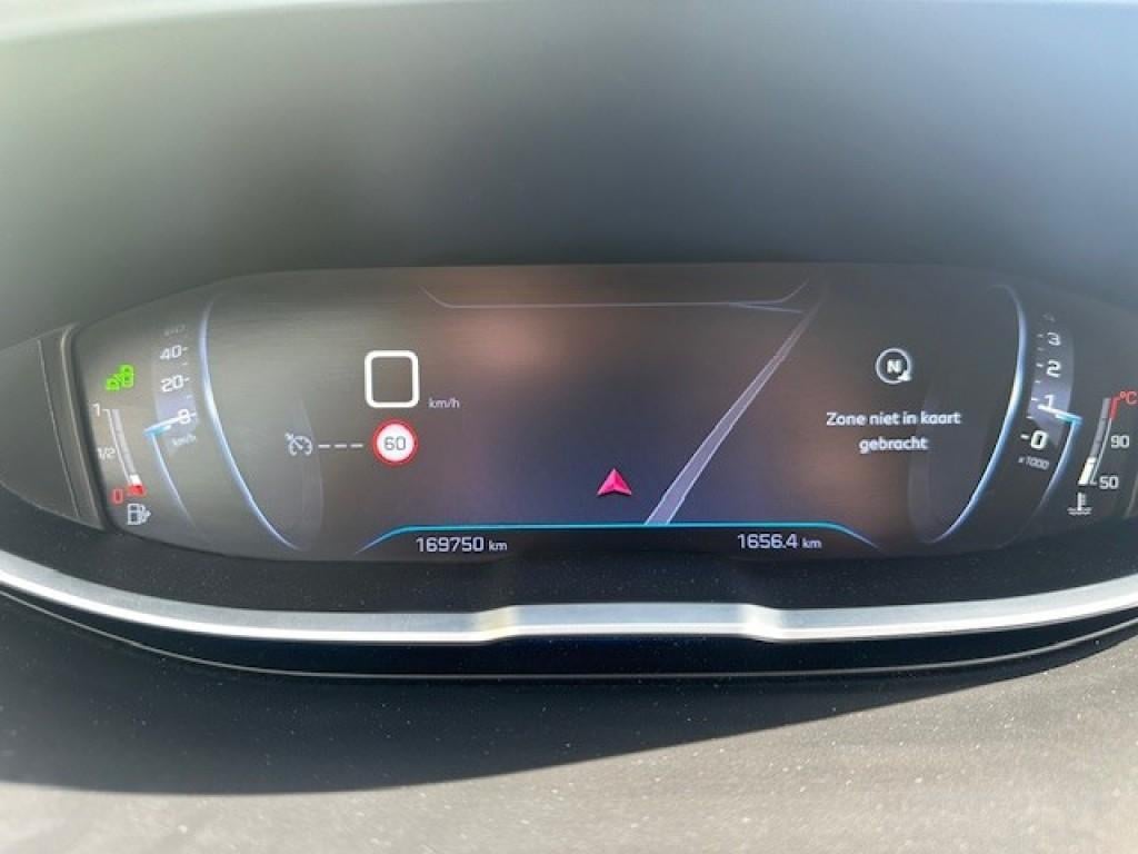 Peugeot 3008 1.2 puretech première