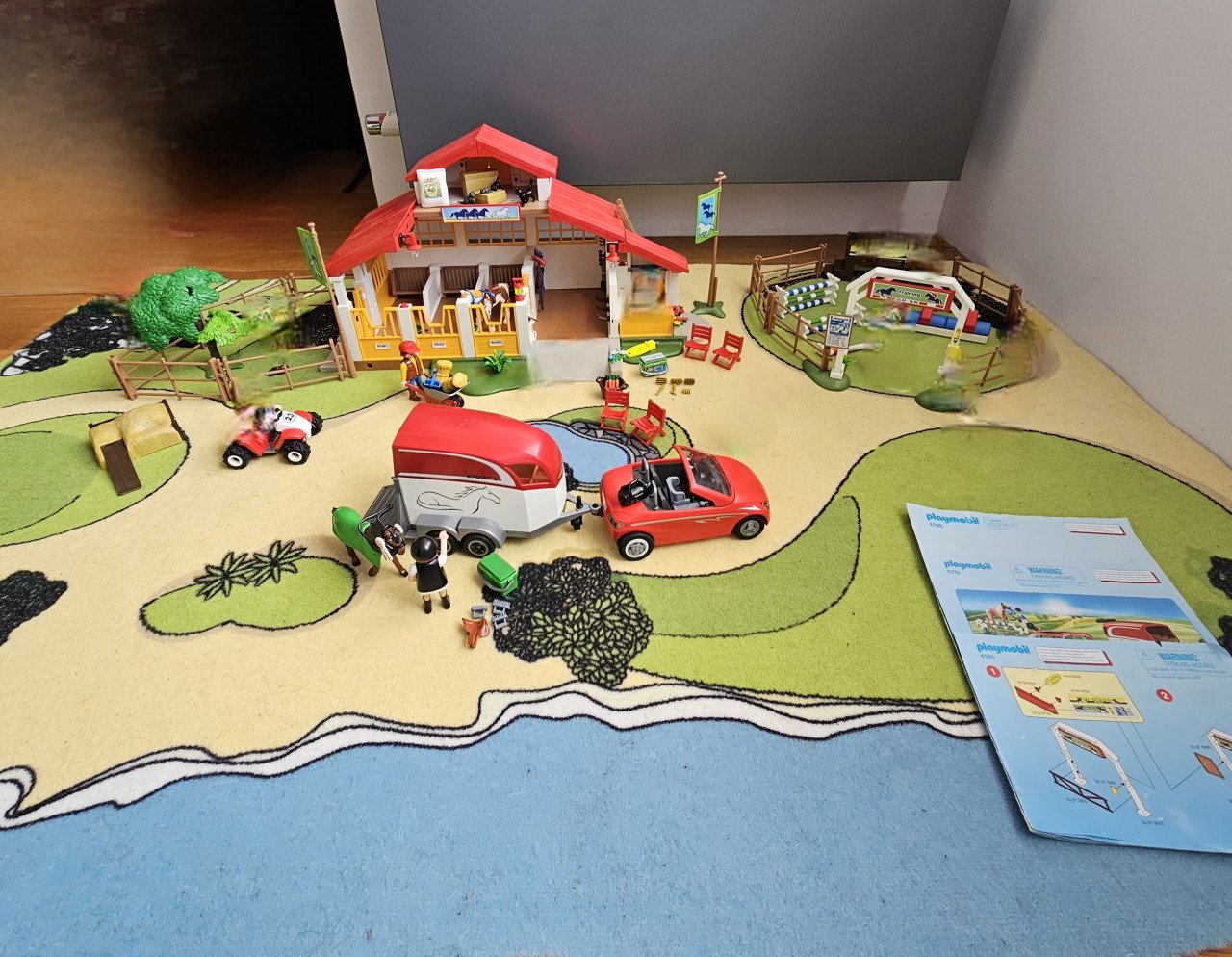 Playmobil manege springwedstrijd paardentrailer met auto