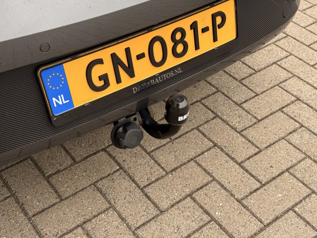 Seat Leon 1.0 ecotsi style connect | pano | camera | apple carplay | trekha