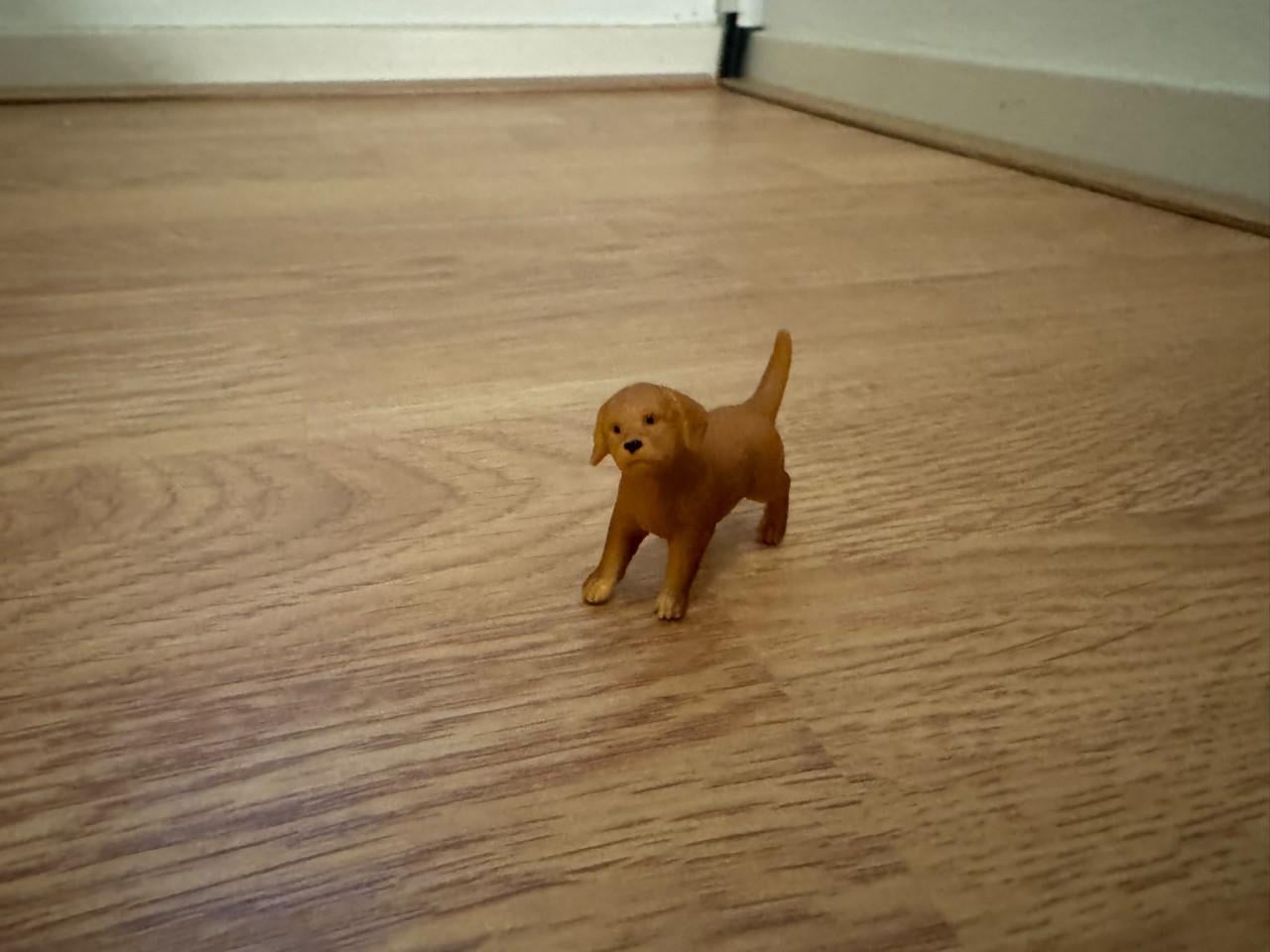 Schleich Labrador Retriever pup