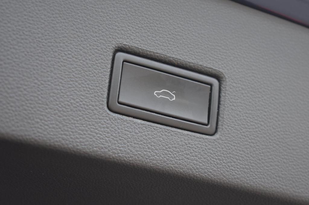 Volkswagen T-roc 1.0 tsi | virtual cockpit | trekhaak | apple carplay | and