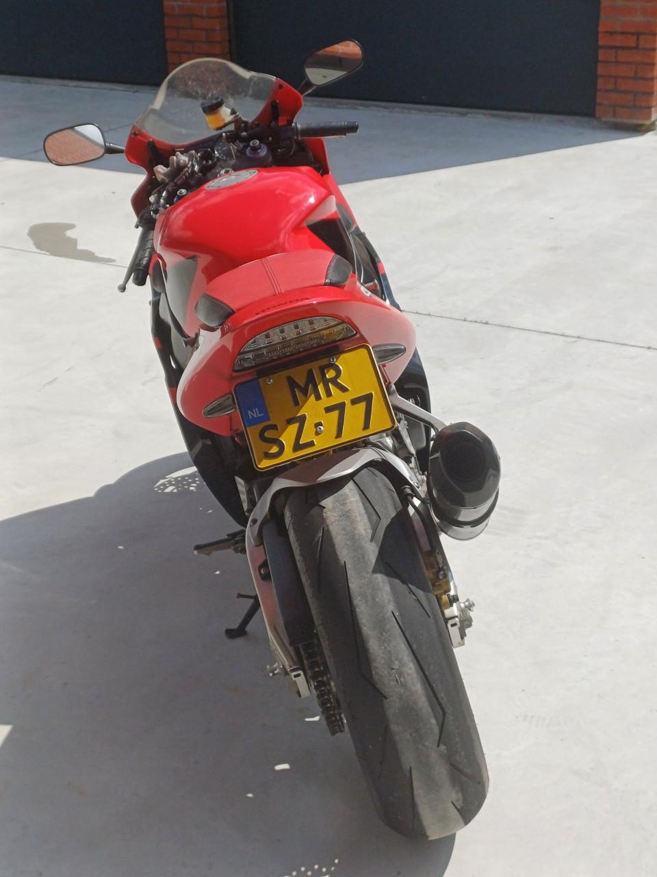 Honda CBR954RR 2002