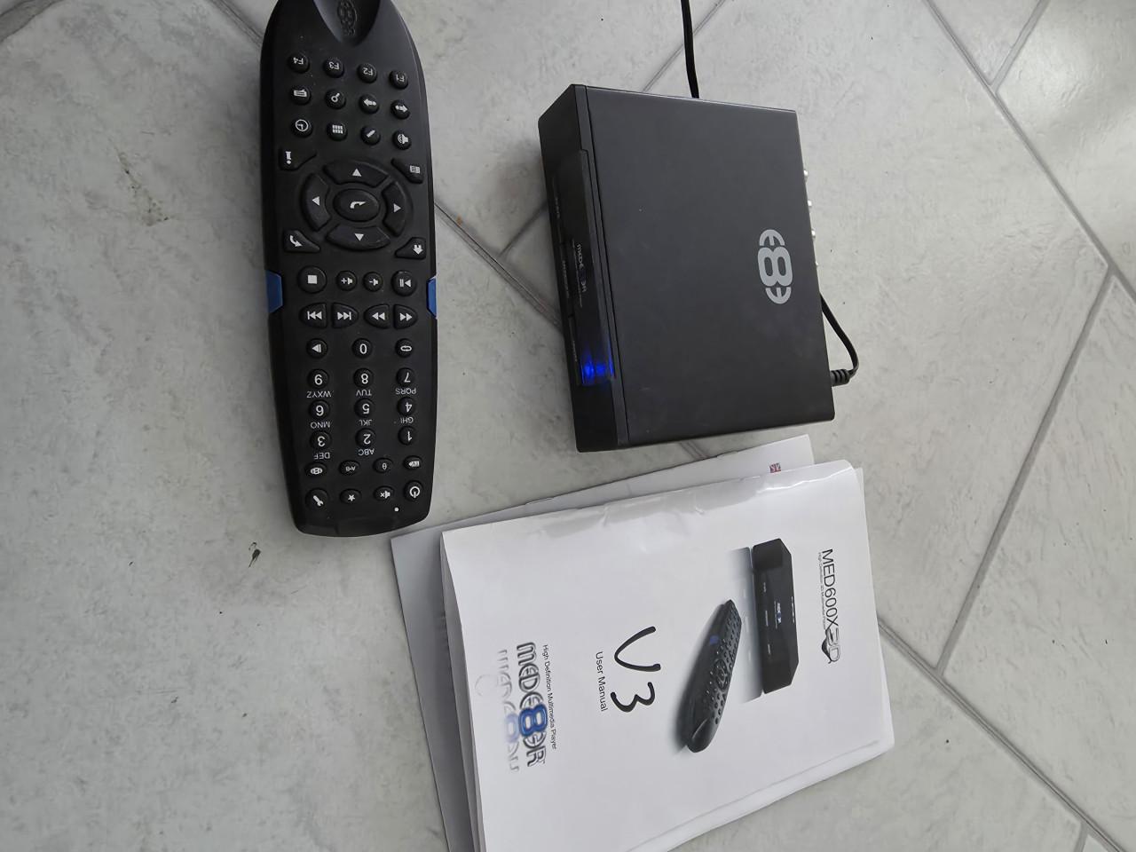 Te koop multimedia player  med400x2