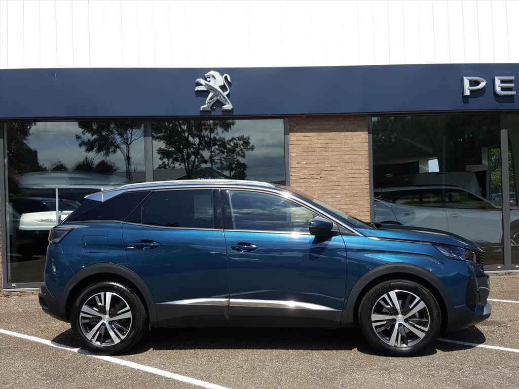 Peugeot 3008 1.2 puretech 130pk s&s eat8 allure | navi | bt | applecarplay&