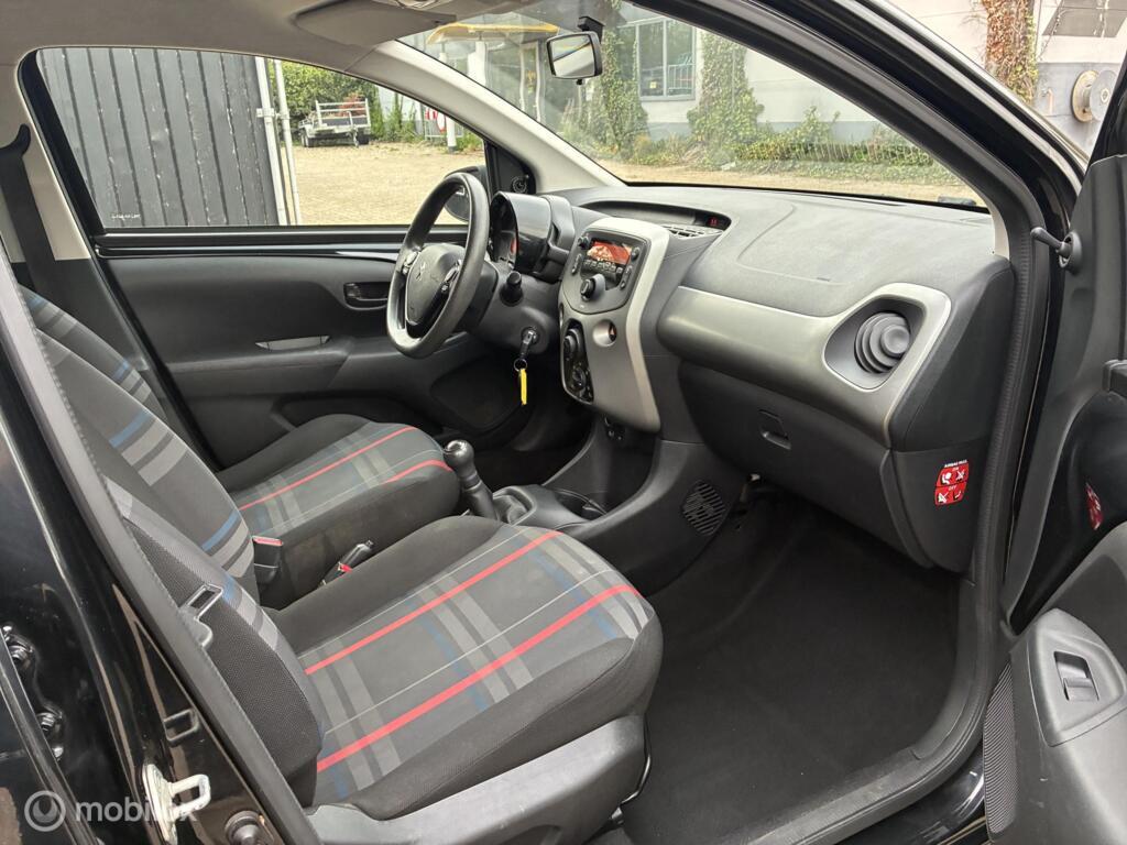 Peugeot 108 1.0 e-VTi Allure 5Deurs km109.544 Nap Airco Led BJ2015