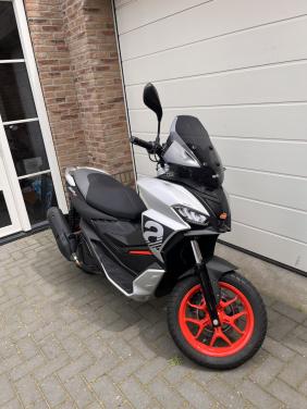 Aprilia SR GT 200 Sport 2024