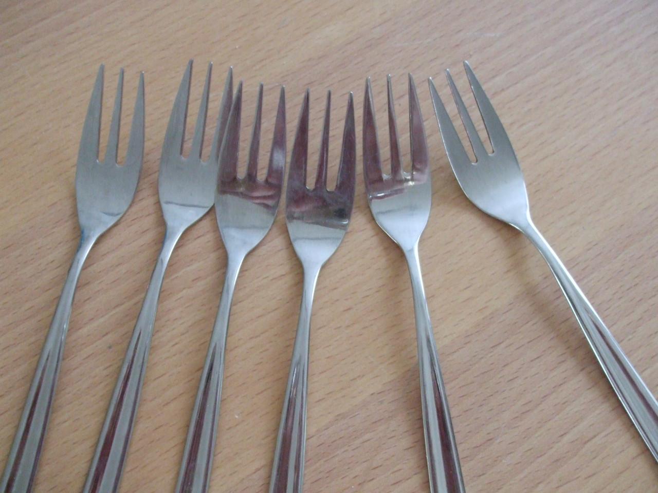 Te koop 2 x set gebakvorken.(nieuw).