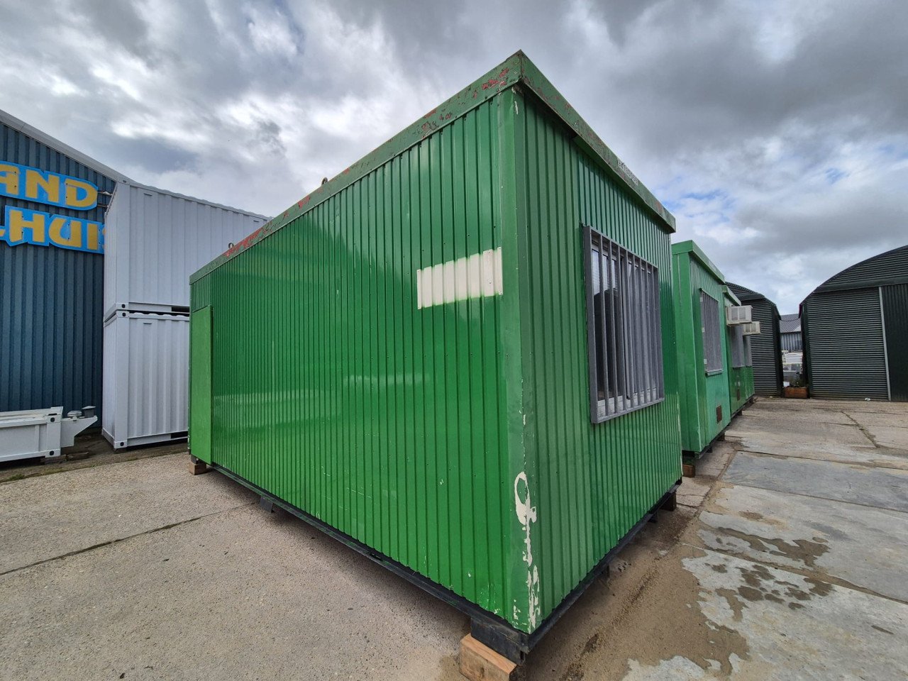 Meerdere 6x3m kantoorunits / bouwketen / woon/schaftunits