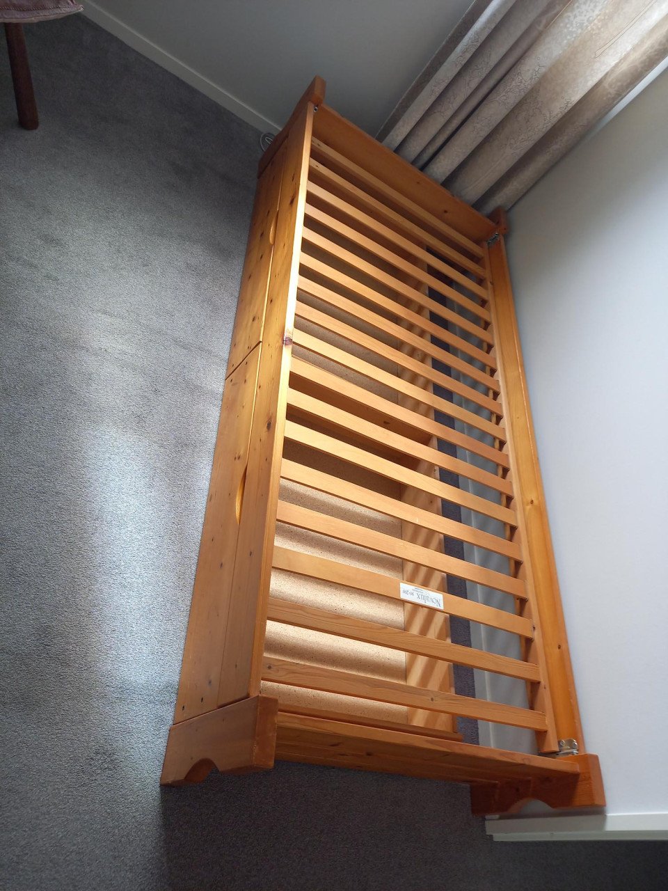 Degelijk bed met lades en Anti-allergie matras