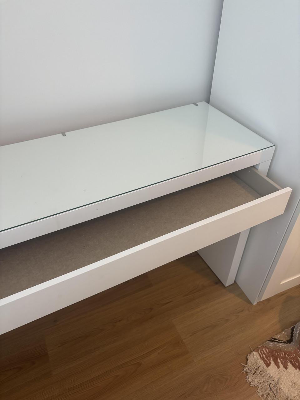 IKEA MALM toilettafel