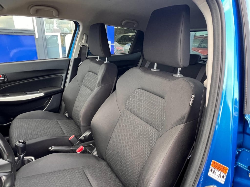 Suzuki Swift 1.0 stijl smart hybrid, camera, carplay enz...