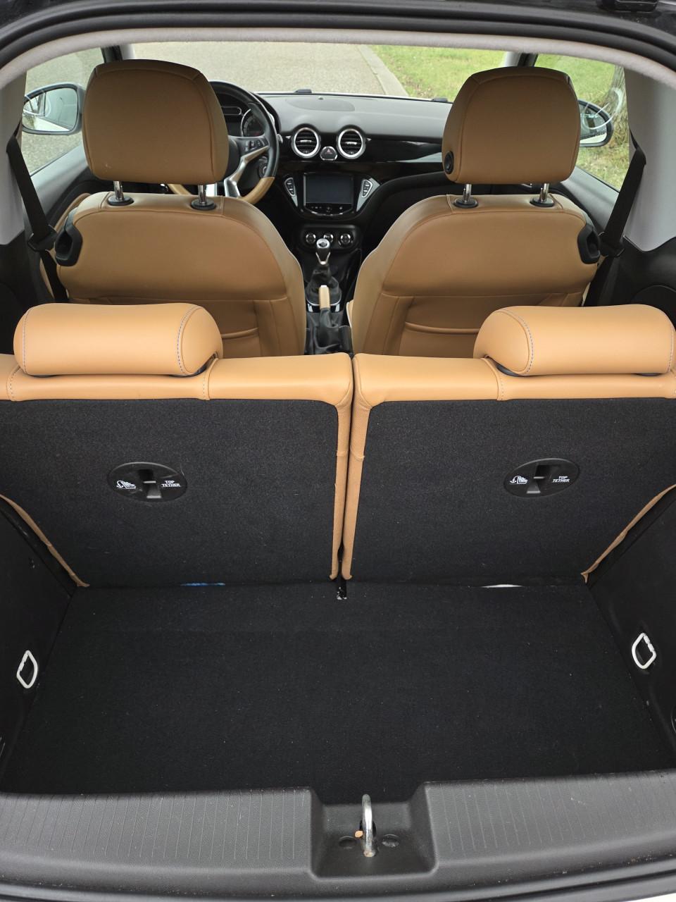 Mooie sportieve opel adam 1.0 turbo rocks 2015